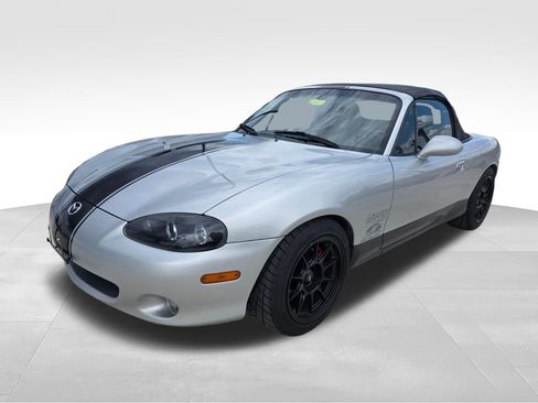Used 2002 MAZDA MX-5 Miata RWD image 1