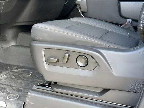 New 2025 GMC Sierra 1500 Elevation image 24