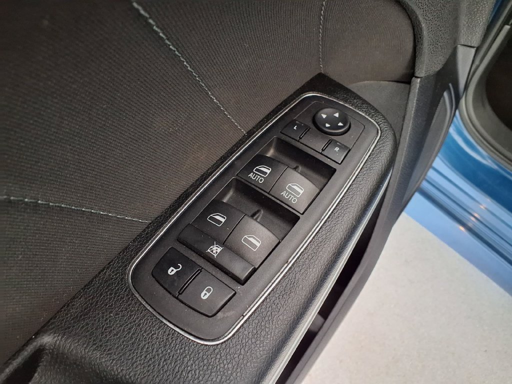 Used 2023 Dodge Charger GT RWD image 4