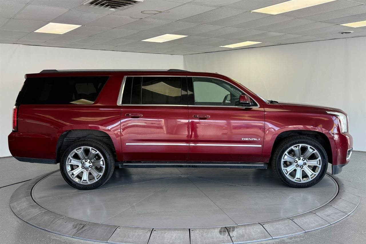 Used 2016 GMC Yukon XL Denali w/ Open Road Package AWD/4WD image 8