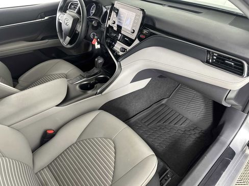 Used 2023 Toyota Camry SE image 27
