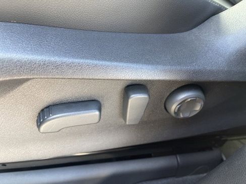 New 2025 Subaru Ascent Limited image 18