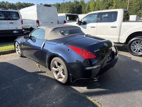 Used 2007 Nissan 350Z Touring RWD image 19