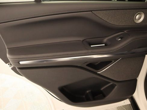 New 2025 Lincoln Navigator Reserve w/ Jet Appearance Package image 18