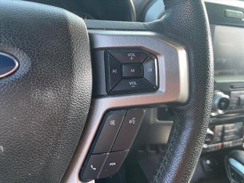 Used 2015 Ford F150 Platinum w/ Equipment Group 701A Luxury image 12