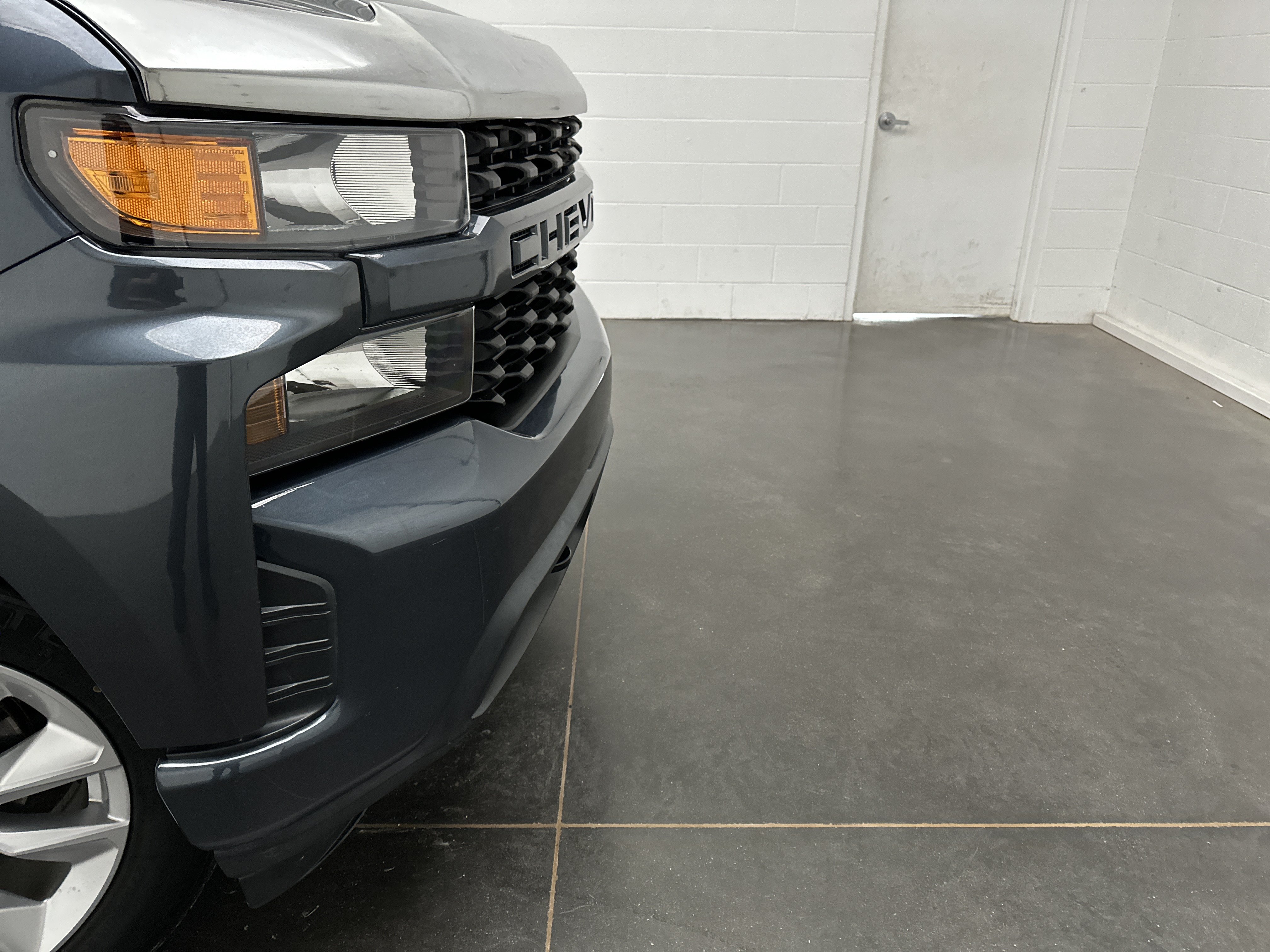 Used 2021 Chevrolet Silverado 1500 Custom AWD/4WD image 2