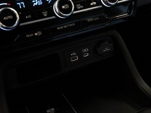 Used 2025 Honda Pilot EX-L image 28