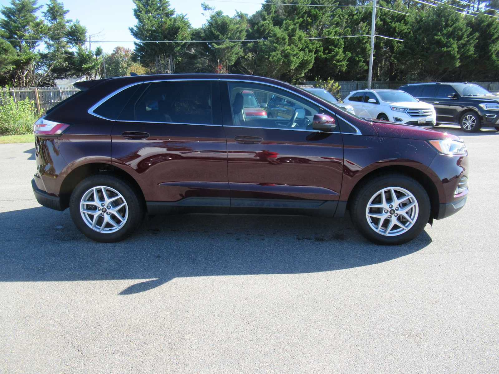 Certified 2024 Ford Edge SEL w/ Convenience Package AWD/4WD image 4