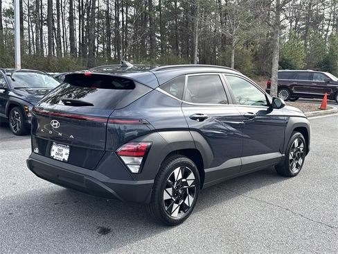 Certified 2025 Hyundai Kona SEL image 7