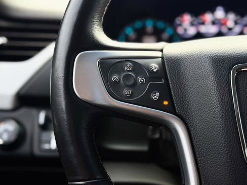 Used 2017 GMC Yukon SLT w/ Open Road Package image 18