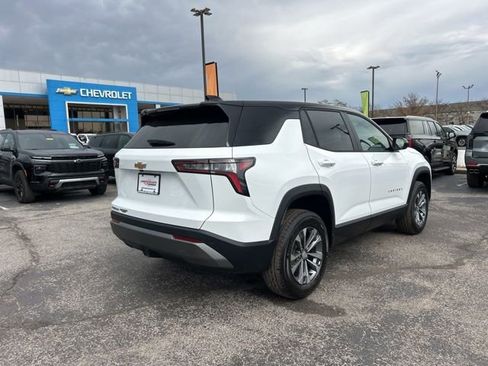 New 2026 Chevrolet Equinox LT image 3