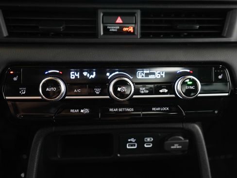 Used 2024 Honda Pilot Touring image 25