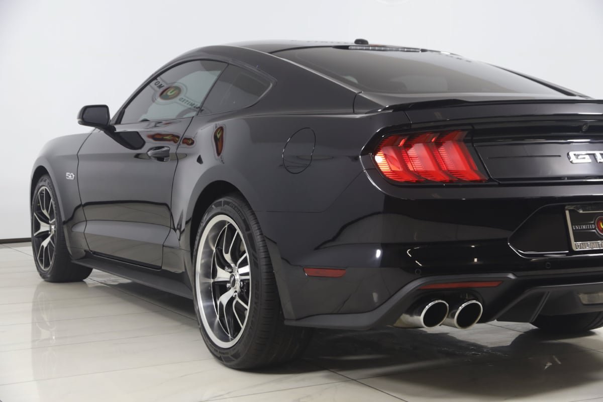 Used 2019 Ford Mustang GT Premium w/ Equipment Group 401A RWD image 28