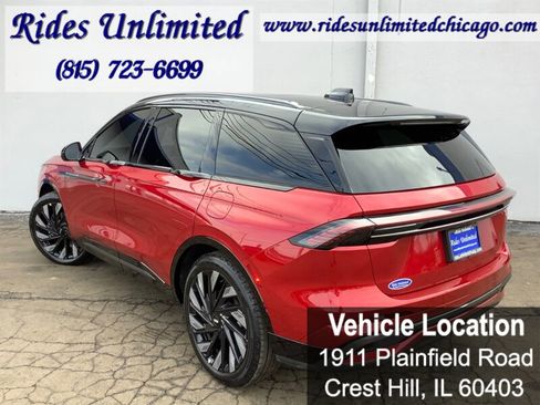 Used 2025 Lincoln Nautilus Reserve w/ Jet Appearance Package image 4