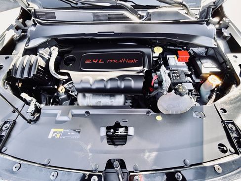 Used 2022 Jeep Compass Limited image 17