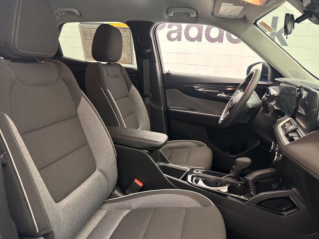 Used 2024 Chevrolet TrailBlazer LS w/ LS Convenience Package FWD image 28