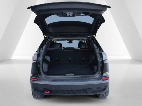 Used 2021 Jeep Cherokee Trailhawk w/ Sun, Sound & Nav Group image 36