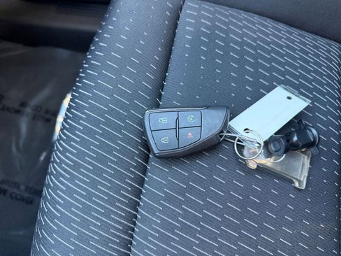 Used 2025 Chevrolet Equinox LT image 22