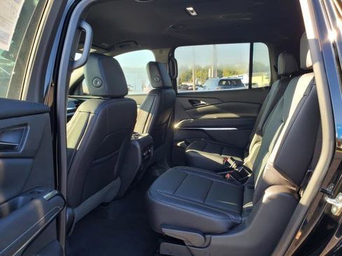 New 2026 Chevrolet Traverse LT image 24