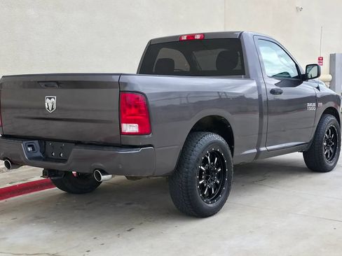 Used 2015 RAM 1500 Express RWD image 3
