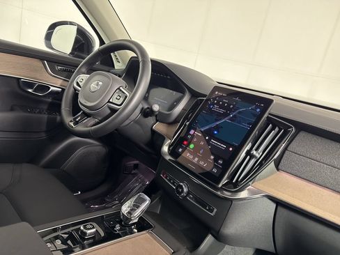 Used 2025 Volvo XC90 B6 Plus AWD/4WD image 9