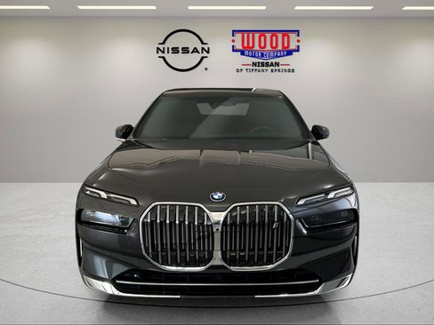 Used 2023 BMW i7 xDrive60 image 8