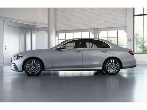 Certified 2022 Mercedes-Benz E 350 4MATIC Sedan image 36