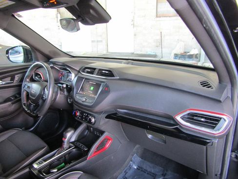 Used 2022 Chevrolet TrailBlazer RS FWD image 10