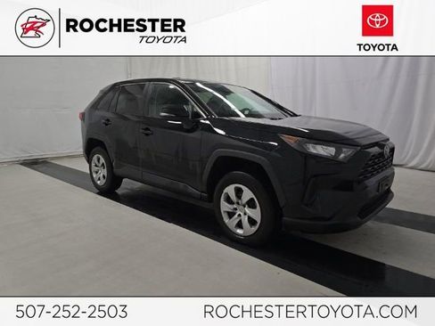 Used 2022 Toyota RAV4 LE image 1
