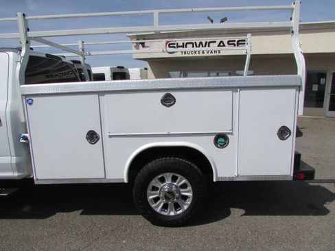 Used 2022 Ford F350 XLT AWD/4WD image 14