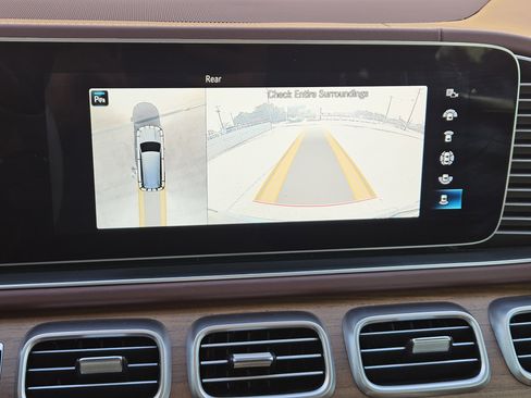 Used 2023 Mercedes-Benz Maybach GLS 600 Maybach GLS 600 image 19