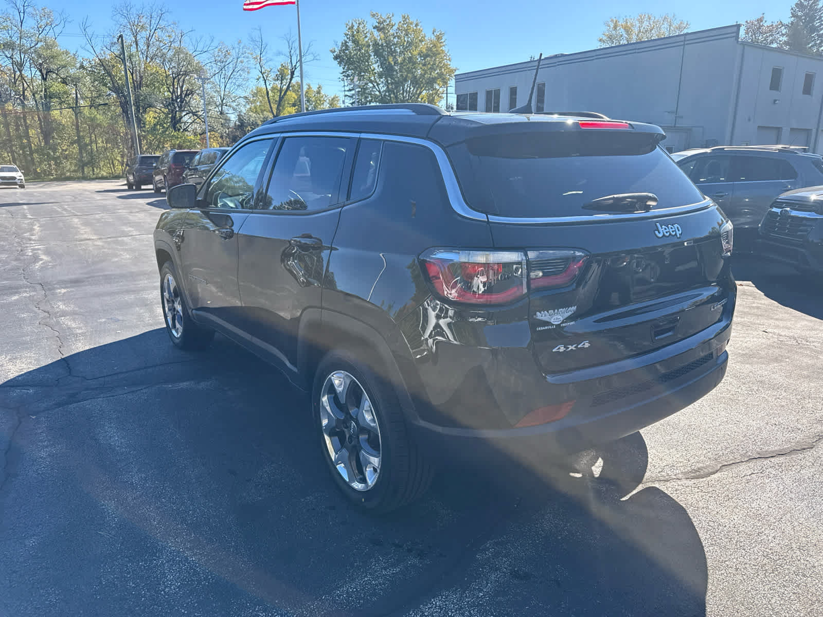 Used 2018 Jeep Compass Limited AWD/4WD image 5