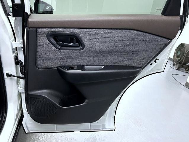 Certified 2023 Nissan Rogue S AWD/4WD image 17