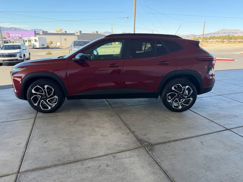 Used 2024 Chevrolet Trax RS w/ Driver Confidence Package image 6