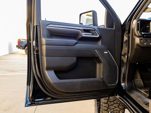 Used 2024 Chevrolet Silverado 2500 LTZ w/ LTZ Plus Package AWD/4WD image 35
