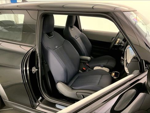 Certified 2025 MINI Cooper S image 6