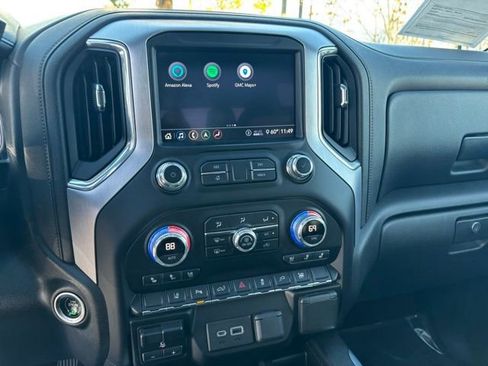 Used 2020 GMC Sierra 2500 SLT w/ Technology Package image 24
