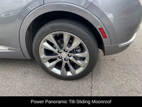 Used 2021 Buick Envision Avenir w/ Technology Package II image 17