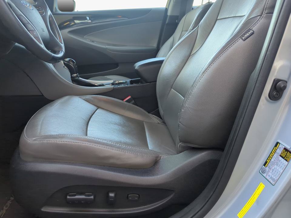 Used 2013 Hyundai Sonata Limited w/ Premium Pkg FWD image 9