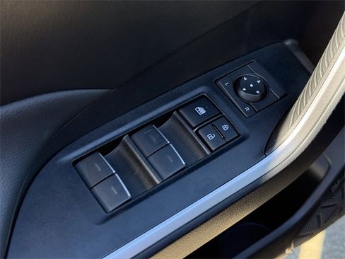 Used 2025 Toyota RAV4 XLE image 15
