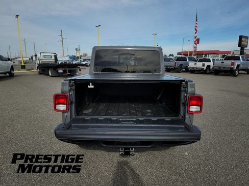 Used 2021 Jeep Gladiator Overland w/ Uconnect 4C Nav & Sound Group AWD/4WD image 34