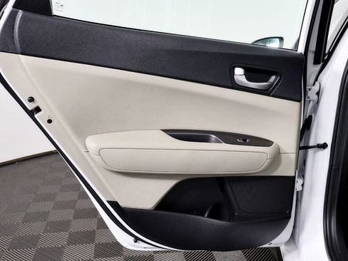 Used 2017 Kia Optima LX image 31