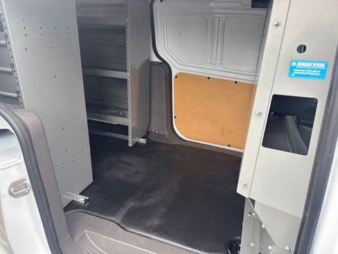 Used 2022 Ford Transit Connect XLT FWD image 9