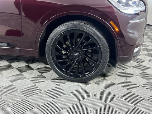Used 2023 Lincoln Aviator Reserve w/ Equipment Group 201A image 12