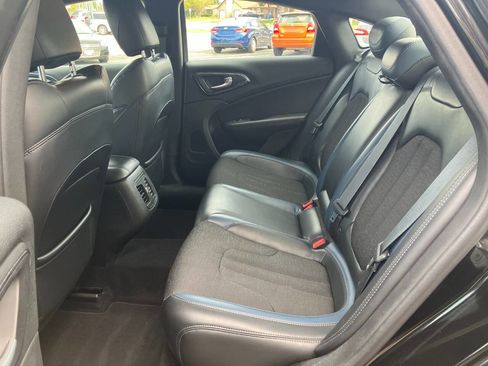 Used 2015 Chrysler 200 S w/ Comfort Group image 12