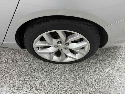 Used 2018 Chevrolet Impala Premier FWD image 36