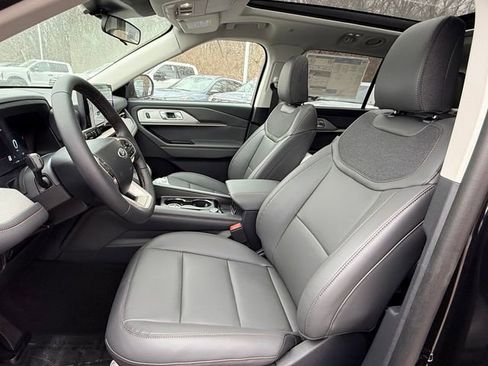 New 2026 Ford Explorer Active image 11