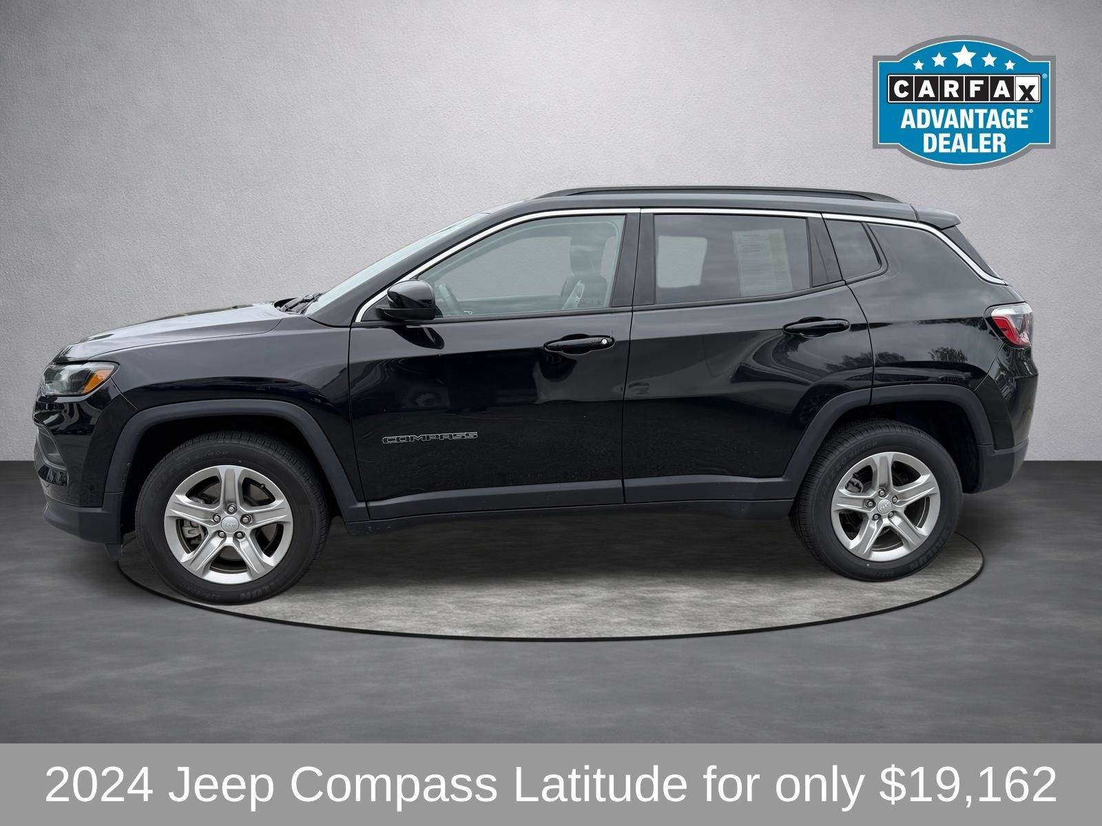 Used 2024 Jeep Compass Latitude AWD/4WD image 8