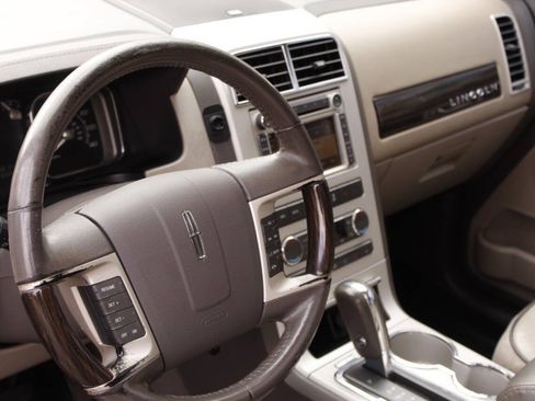Used 2008 Lincoln MKX AWD image 22