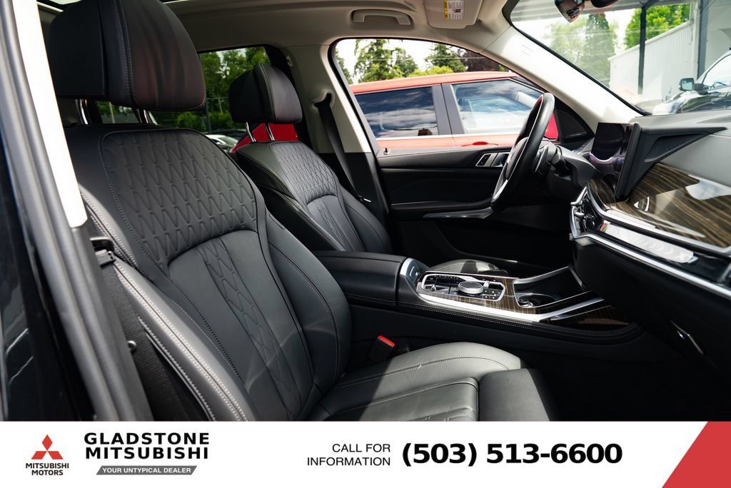 Used 2023 BMW X7 xDrive40i AWD/4WD image 28